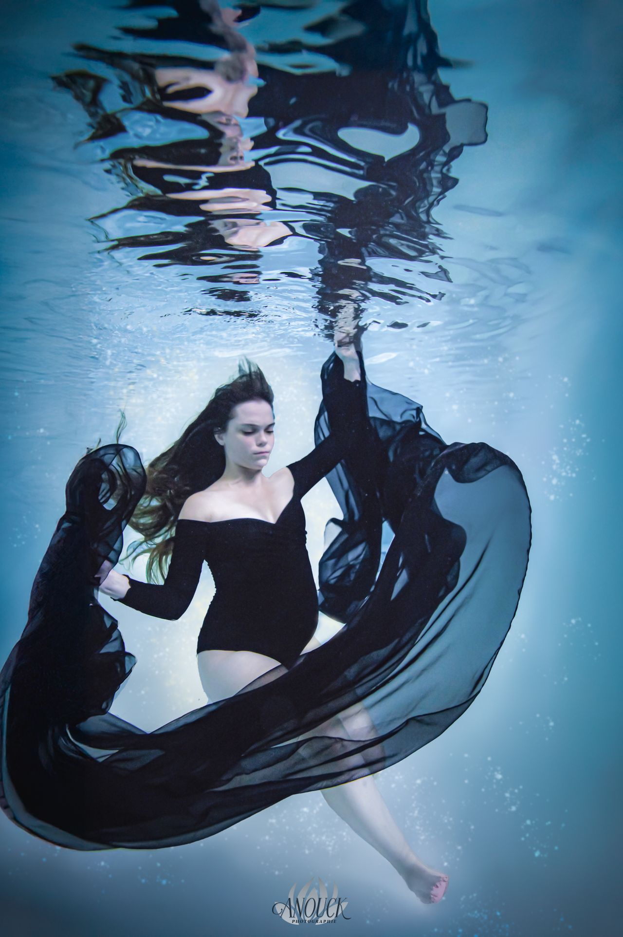 Photographie aquatique artistique grossesse réalisée en Suisse romande