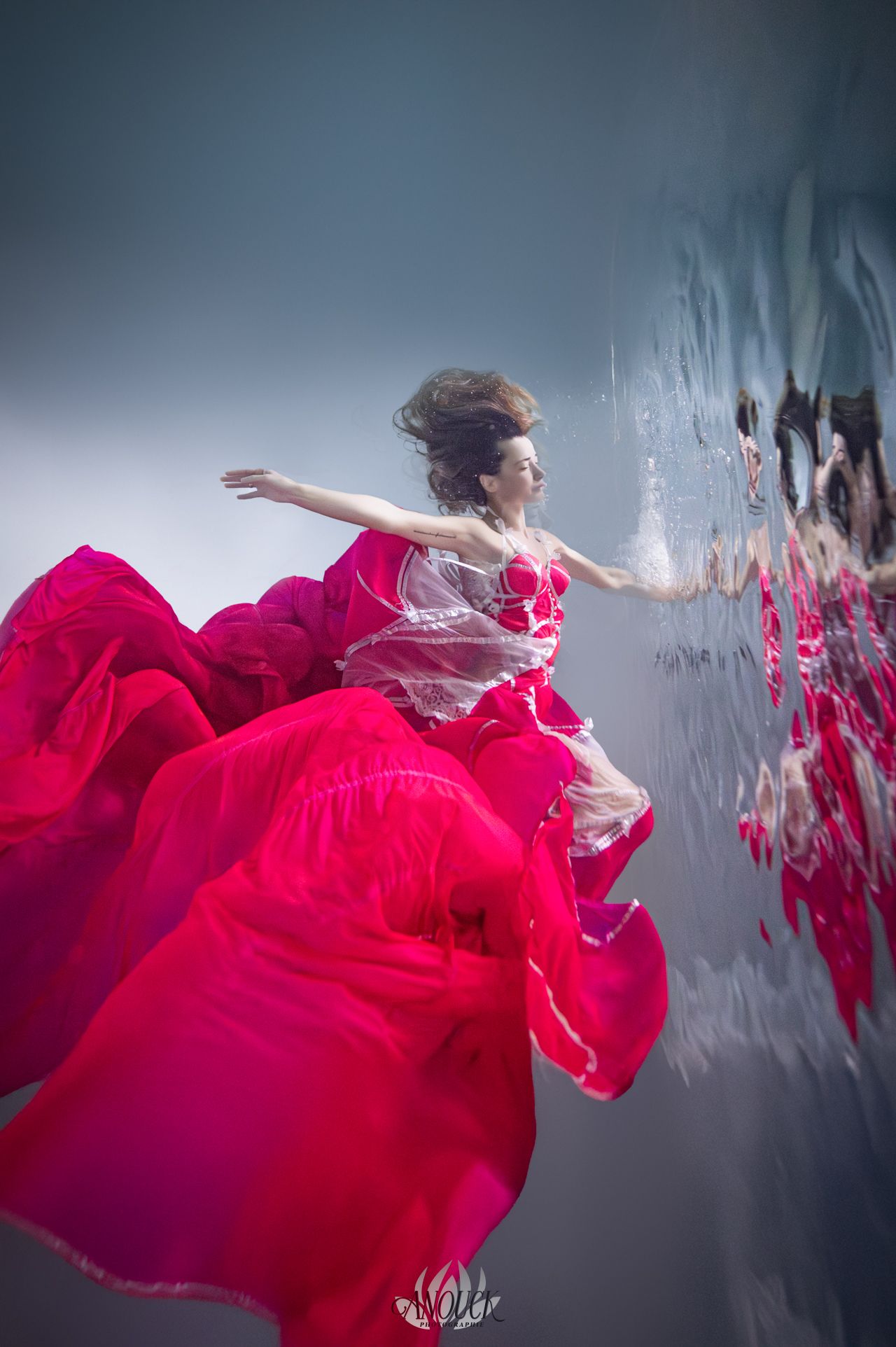 Portrait photo seconde peau sous l'eau en Suisse Romande